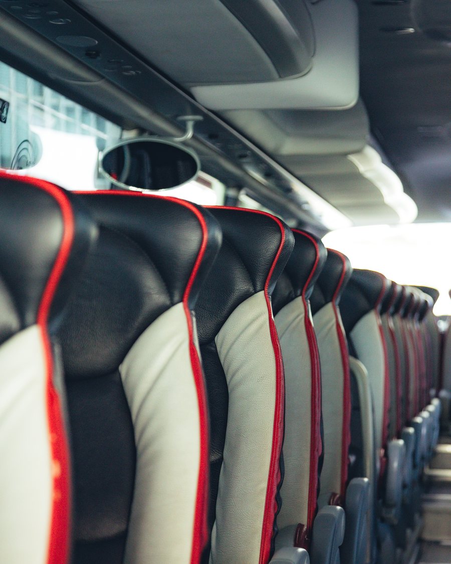Trabajo de Naikos Agency para Guti Bus